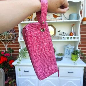Y2K Elizabeth Arden Pink Crocodile-Embossed Cosmetic Bag/ Wristlet